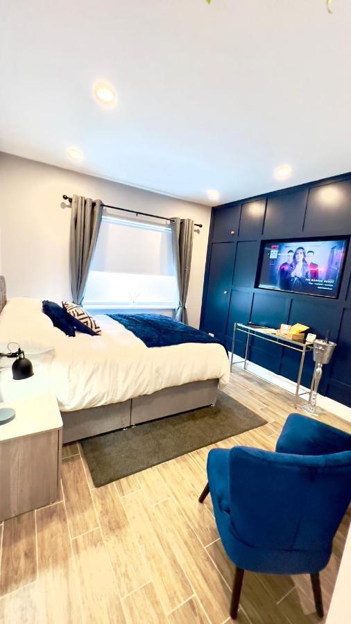 Apartmán The King'S Parlour Whitehead Exteriér fotografie